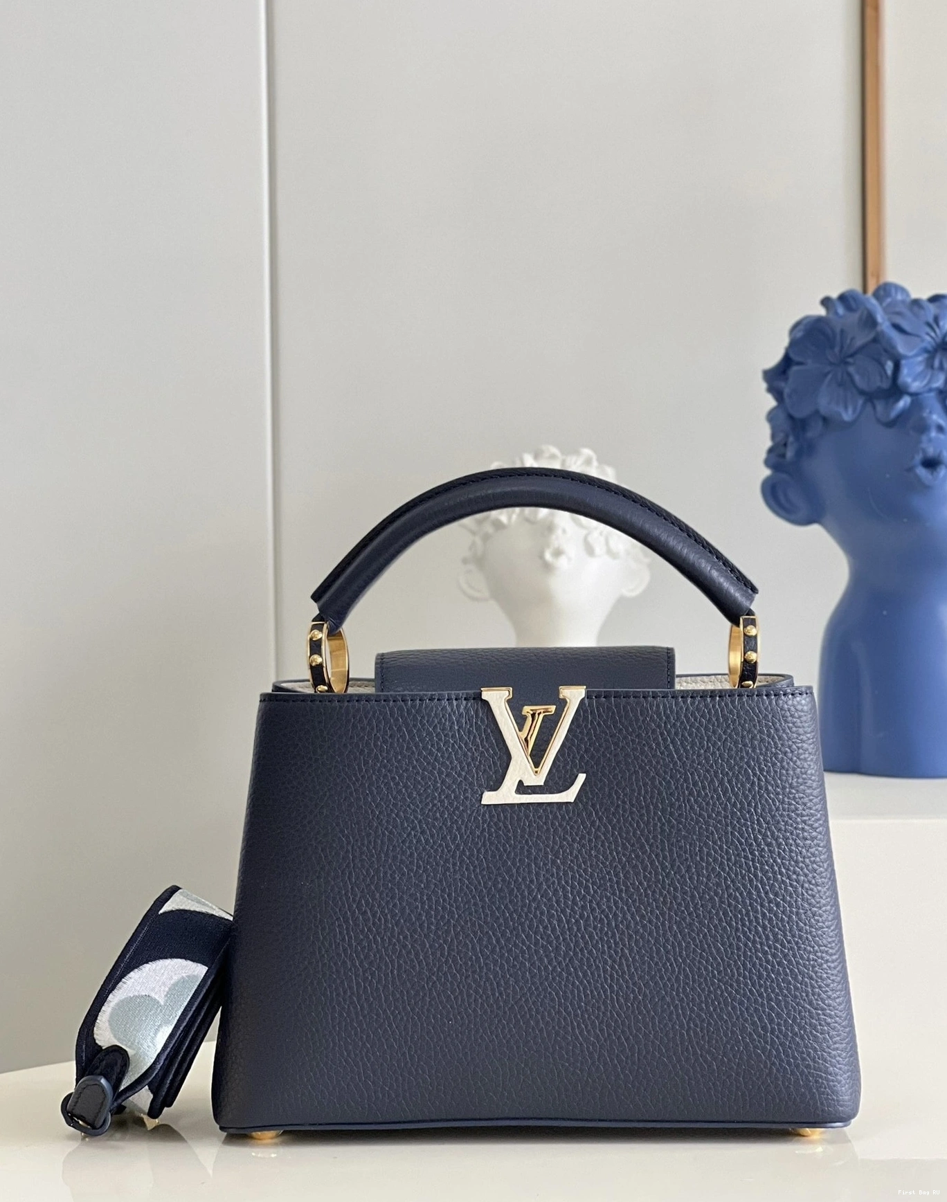 VUITTON CAPUCINES LOUIS BB 0816